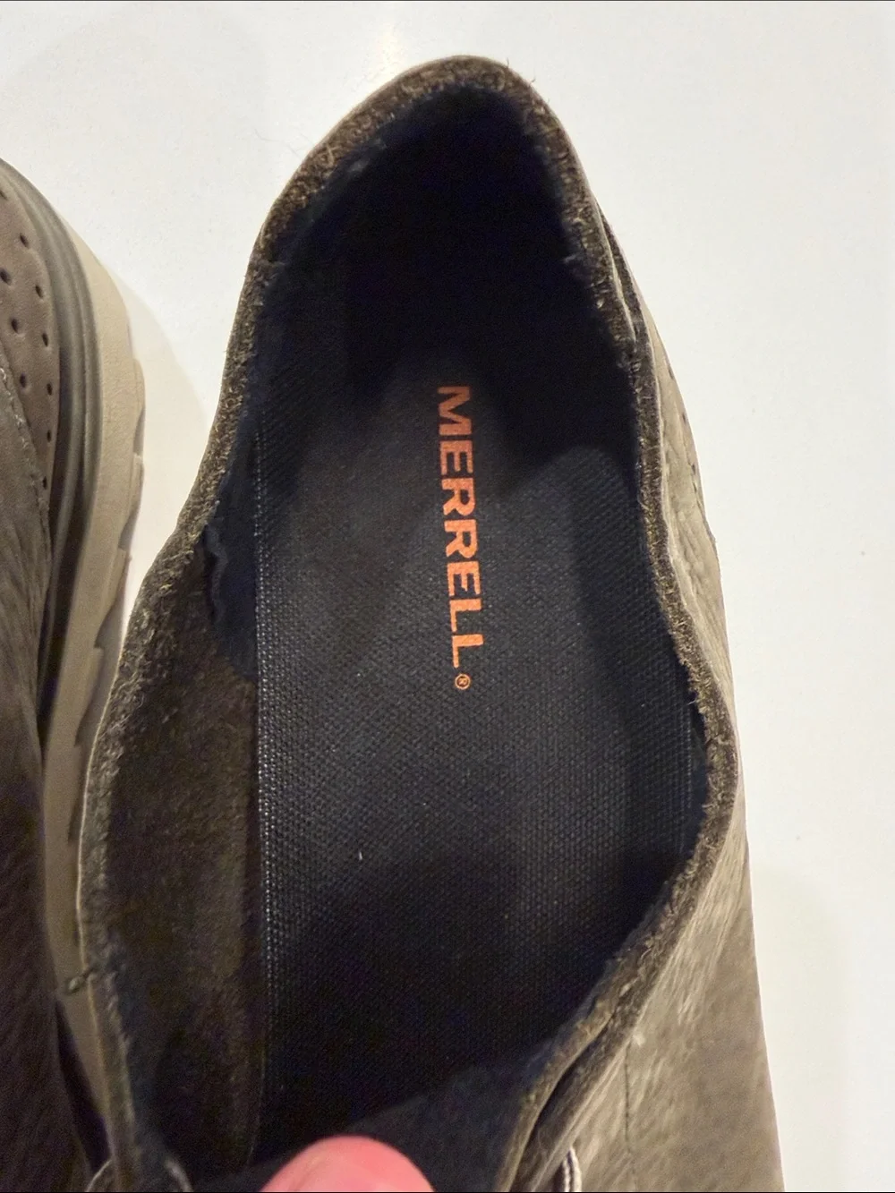 Merrell Men's Chukka Boots in Olive Green Suede
